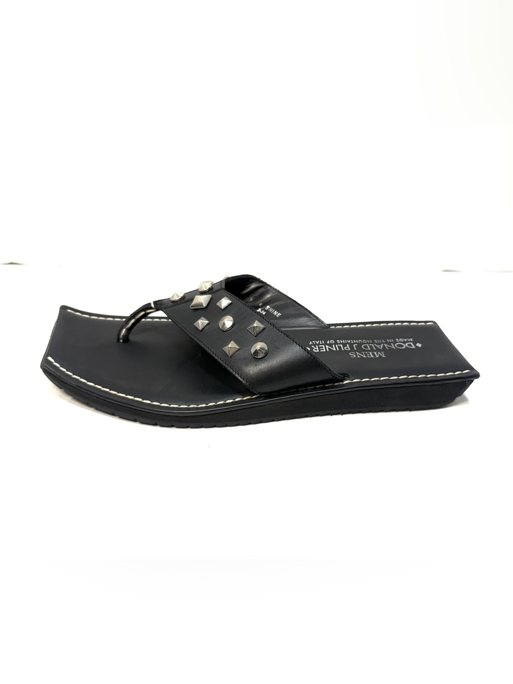 NEW Donald J Pliner Men’s Black Leather Metal Pyramid Studs Thong Sandal Size 9M